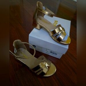 Softkids gold sandals size 9
